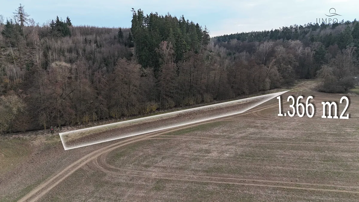 Prodej pole 1366 m²